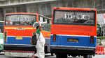 Melihat Kepulan Asap Metro Mini dan Kopaja yang Hampir Mati