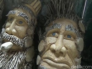 Kreasi Unik Ubah Bonggol Bambu Jadi Karakter Mirip Hobbit