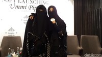 Tapi tekadnya tak surut. Pipik tetap berjalan terus sampai merilis brandnya hari ini. Foto: Pipik / Desi Puspasari