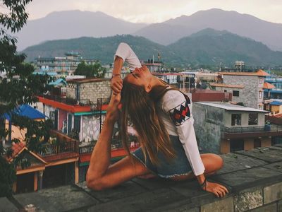 Foto: Penari Cantik Rusia Keliling Dunia Sambil Yoga