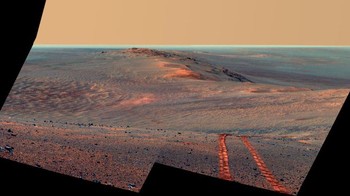 Medan magnet di Mars mendadak lenyap sekitar 4 miliar tahun lampau. Kemungkinan, lenyapnya medan magnet ini karena tubrukan asteroid terus menerus yang disebut Heavy Bombardment. Foto: NASA  