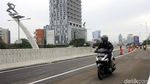 Foto: Suasana Lalu Lintas Flyover Pancoran Setelah Dibuka untuk Umum