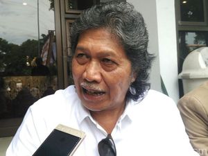 Cak Nun: Orang Baik, Masuk 10 Orang Paling Berkontribusi Bagi Sastra