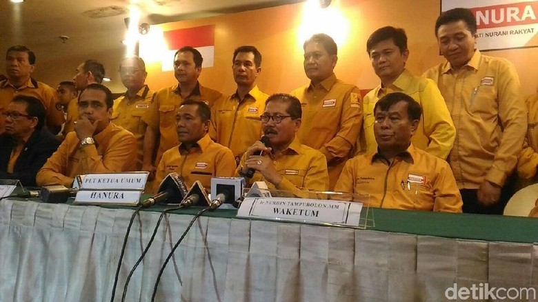 Gelar Munaslub, Hanura Kubu Ambhara Klaim Dapat Restu Wiranto Gelar Munaslub, Hanura Kubu Ambhara Klaim Dapat Restu Wiranto