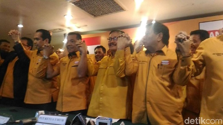Hanura Ambhara Harap Kemenkumham Cabut SK Munas Manhattan Hanura Ambhara Harap Kemenkumham Cabut SK Munas Manhattan