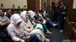 Foto: Ny Deisti yang Selalu Terdepan di Sidang Novanto