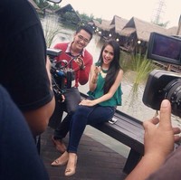 Pada awal kariernya sebelum menjadi presenter Kartika pernah menjadi Master Ceremony (MC). (Foto: Instagram)