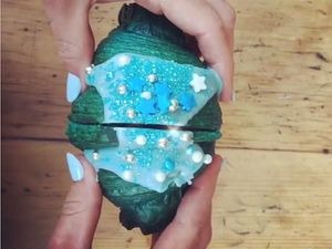 Terbaru! Croissant Mermaid dengan Warna Biru Cantik dan Isian Krim Lembut Lumer