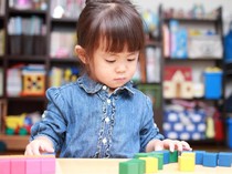 Video: Waspada Risiko Penyakit di Balik Cium dan Pegang Anak Tanpa Izin