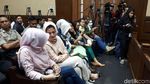 Foto: Ny Deisti yang Selalu Terdepan di Sidang Novanto
