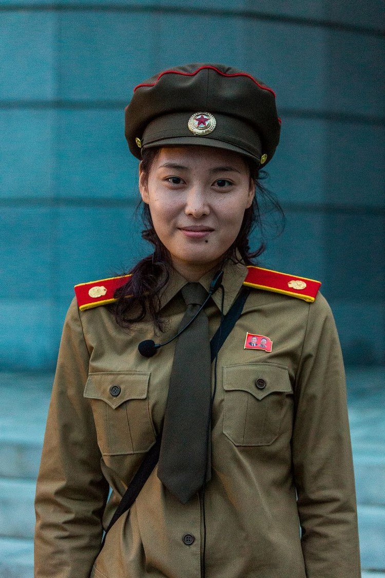 Potret Langka Dan Mengejutkan Keseharian Wanita Korea Utara