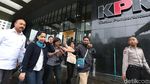 Penyanyi Pop 80-an Iis Sugianto Diperiksa KPK