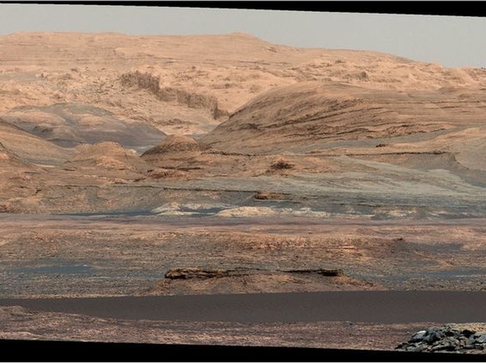 This Hubble image shows Mars as it moved in for its closest approach to Earth in 11 years. (ESA/HUBBLE/NASA)