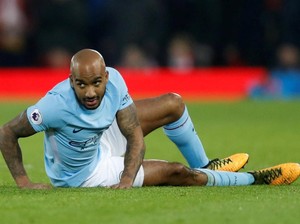 City Kalah, Delph Cedera Lutut