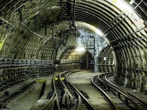 Ini Jalur Kereta Api Bawah Tanah Misterius di London