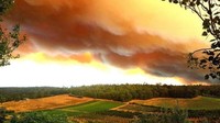 Penampakan langit yang berwarna oranye ini akibat adanya kebakaran yang terjadi di wilayah Perth. Foto: WA DEPARTMENT OF FIRE AND EMERGENCY SERVICES
