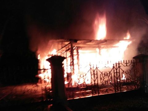Kios suvenir yang terbakar di anjungan Sumsel di TMII