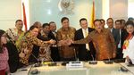 Foto: Senyum Semringah Bamsoet Setelah Diumumkan Jadi Ketua DPR