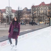 Jessica Iskandar bergaya #ootd dengan tas Hermes Kelly yang harganya US$ 19.750 atau sekitar Rp 266 juta. Foto: Instagram