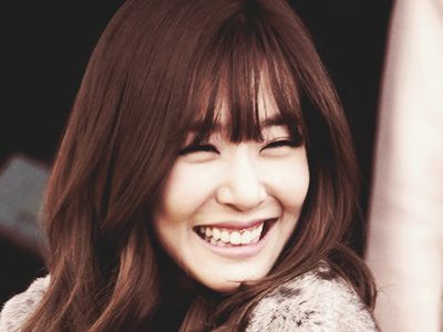 Foto: 10 Artis Korea yang Senyumnya Paling Bisa Mengalihkan Duniamu