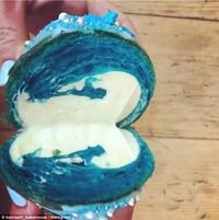 Di Australia Ada Croissant Bertema Mermaid, Isinya Krim Lumer Meleleh