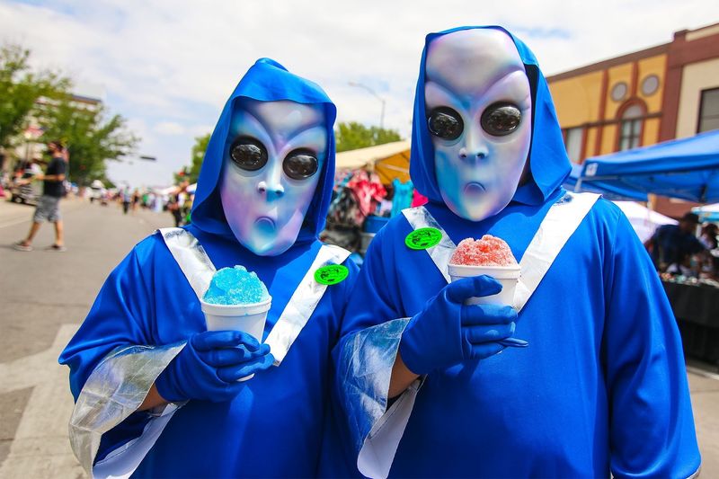 Bikin Ngakak! Saat Alien dan UFO Buat Lucu-lucuan