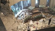 Geger Ambruknya Selasar Gedung Bursa Efek Indonesia Geger Ambruknya Selasar Gedung Bursa Efek Indonesia