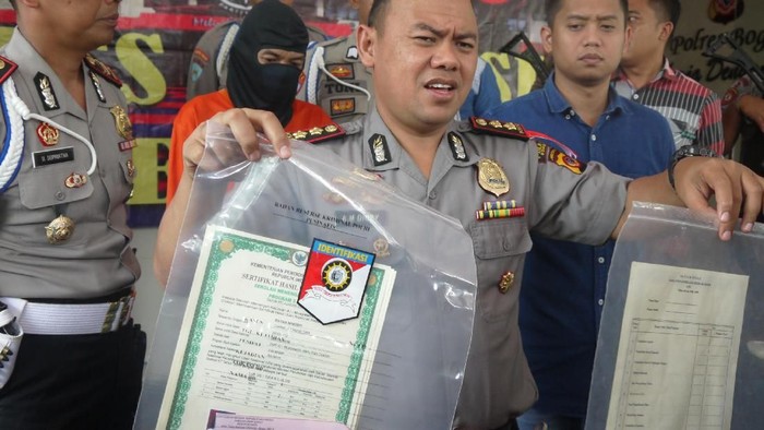 Jual Ijazah Palsu Rp 200 Ribu/Lembar, Ompong Ditangkap