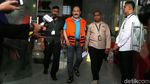 Jadi Tersangka KPK, Fredrich Yunadi Masih Bisa Tersenyum