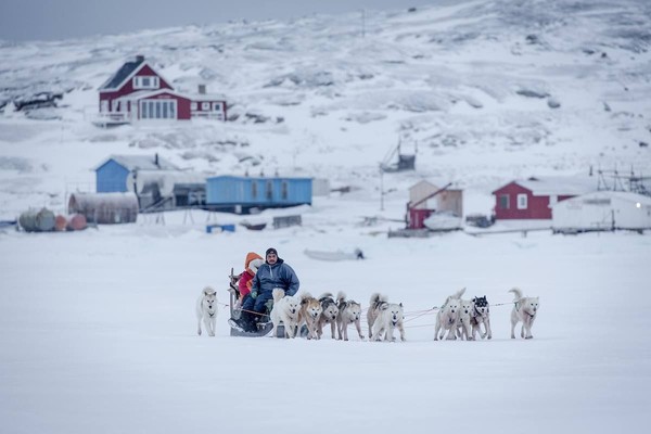 Greenland: Suatu Perjalanan yang Penuh Ujian di Tengah Ancaman Komet