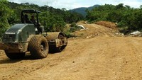 Konstruksi jalan sepanjang 60 km tersebut ditargetkan selesai dalam waktu 335 hari ke depan. Dok PUPR/Ditjen Bina Marga.