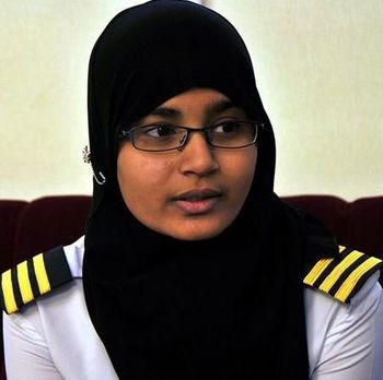 Inspiratif, Fatima Anak Tukang Roti Jadi Pilot Berhijab Pertama India 