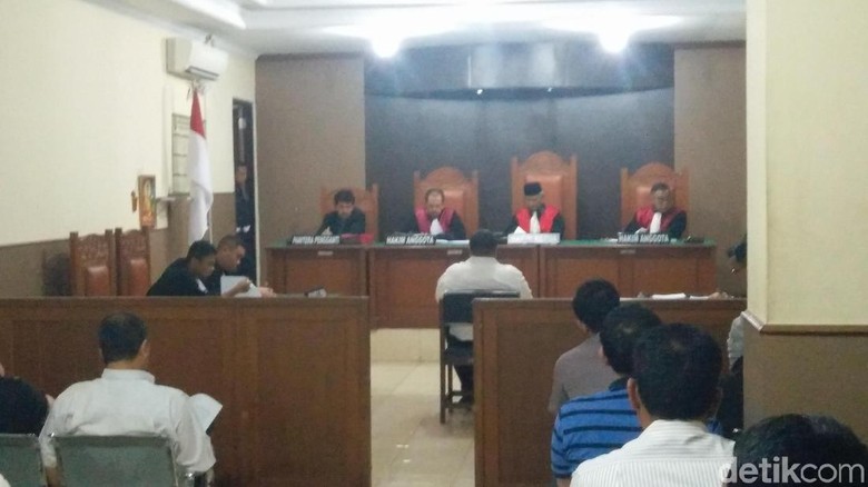 Kasus Beras Berlabel Palsu, Dirut PT IBU Dituntut 2 Tahun Bui Kasus Beras Berlabel Palsu, Dirut PT IBU Dituntut 2 Tahun Bui