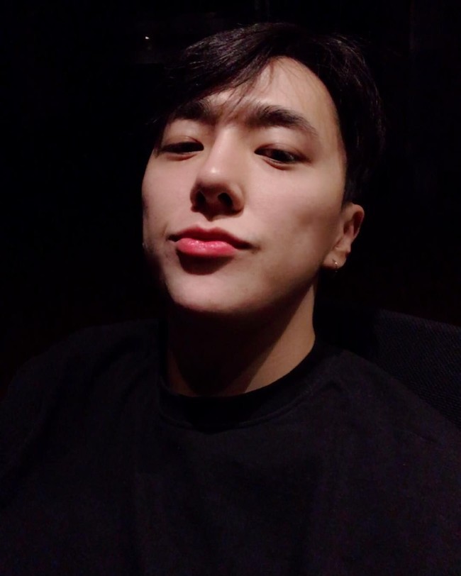 Koreografi tarian sulit di video klip Call Me Baby milik EXO, adalah salah satu karya Kasper. Foto: Instagram