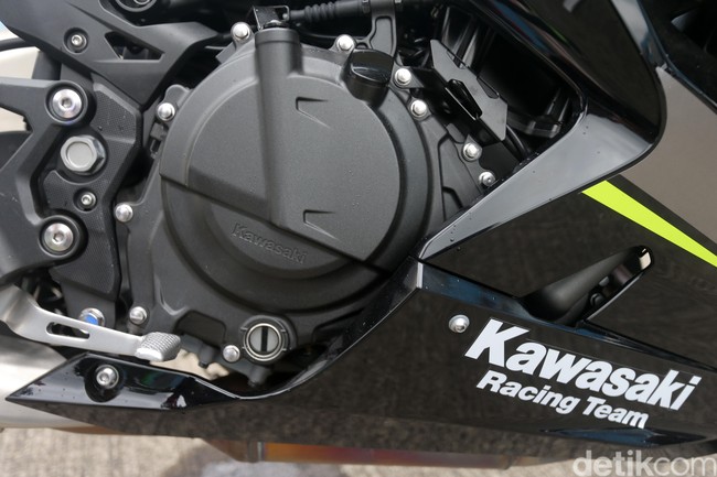 Geber Kawasaki Ninja 250 Baru di Sentul