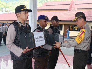 Polri-TNI Kirim Bantuan dan Dokter ke Asmat