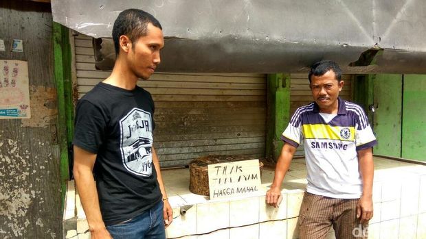 Penjual ayam di Pasar Sepanjang enggan berjualan/