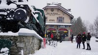 Akhir tahun hingga awal tahun, merupakan puncak musim dingin di Chamonix. Siap-siap merasakan hujan salju! (Afif Farhan/detikTravel)