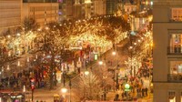 Berlin di Jerman tampak meriah kala musim dingin. Mulai dari pasar-pasar yang ramai hingga konser outdoor, bisa jadi hiburan buat wisatawan (Visit Berlin/CNN)