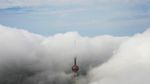 Saat Menara Pencakar Langit di China Muncul dari Balik Kabut