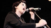 Lahir di Irlandia pada 6 September 1971, mendiang Dolores yang berpulang Senin malam (15/1) kemarin di London memiliki ikatan batin dengan tanah kelahirannya (Getty Images)