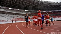 Dia juga sempat memperkenalkan Direktur Venue dan Environment Asian Games Arlan Lukman. Tampak pula Kadispora DKI Ratiyono turut mendampingi.