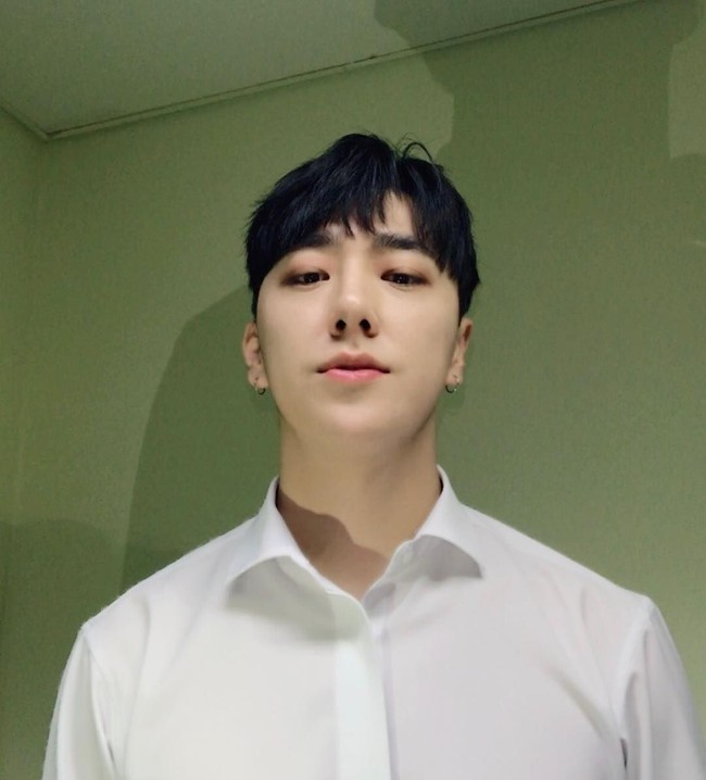 Ketampanannya tak kalah dari para personel EXO dan Super Junior. Foto: Instagram