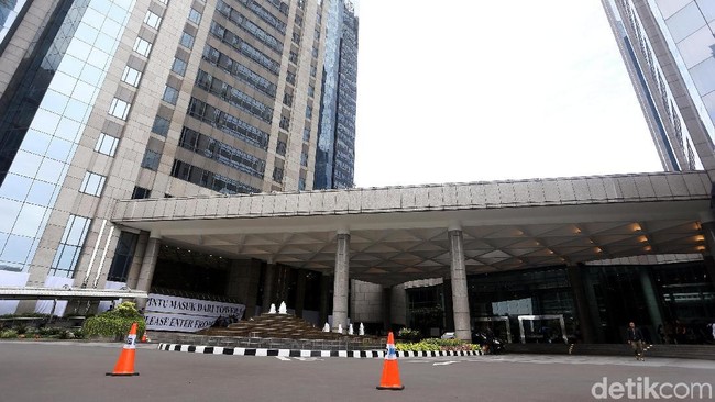 Buka-bukaan Penyebab Selasar BEI Ambruk