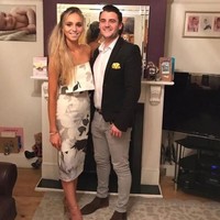 Mengalami kecelakaan yang fatal, Jessica kehilangan ingatannya termasuk tentang kekasihnya, Richard. Namun berkat kegigihan Richard, Jessica sukses kembali jatuh cinta pada pria tersebut dan mereka pun kembali bahagia seperti dulu. Foto: Dok. Instagram thewaywemet, Reddit