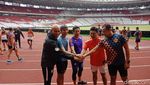 Potret Sandiaga Lari Pagi Jajal GBK Baru