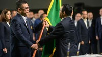 Rildo, yang juga mantan petenis nasional itu, dilantik di Tennis Indoor, kompleks Gelora Bung Karno (GBK), Senayan, Jakarta, Selasa (16/1/2018) oleh Ketua KONI Tono Suratman. Pool/Pelti.