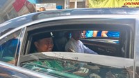 Jokowi sempat mampir ke Ciamis. Sekitar pukul 11.00 WIB, Jokowi dan rombongan menuju Tasikmalaya. Rupanya pada perjalanan ini, Bupati Uu ikut dalam mobil kepresidenan Indonesia-1. (Foto: Dok. Istimewa)