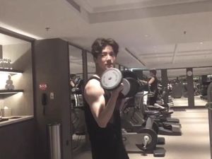 Foto: Ternyata Begini Olahraganya Si Pria Cantik, Luhan