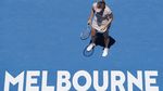 Ademnya Senyum Sharapova di Bawah Terik Matahari Melbourne
